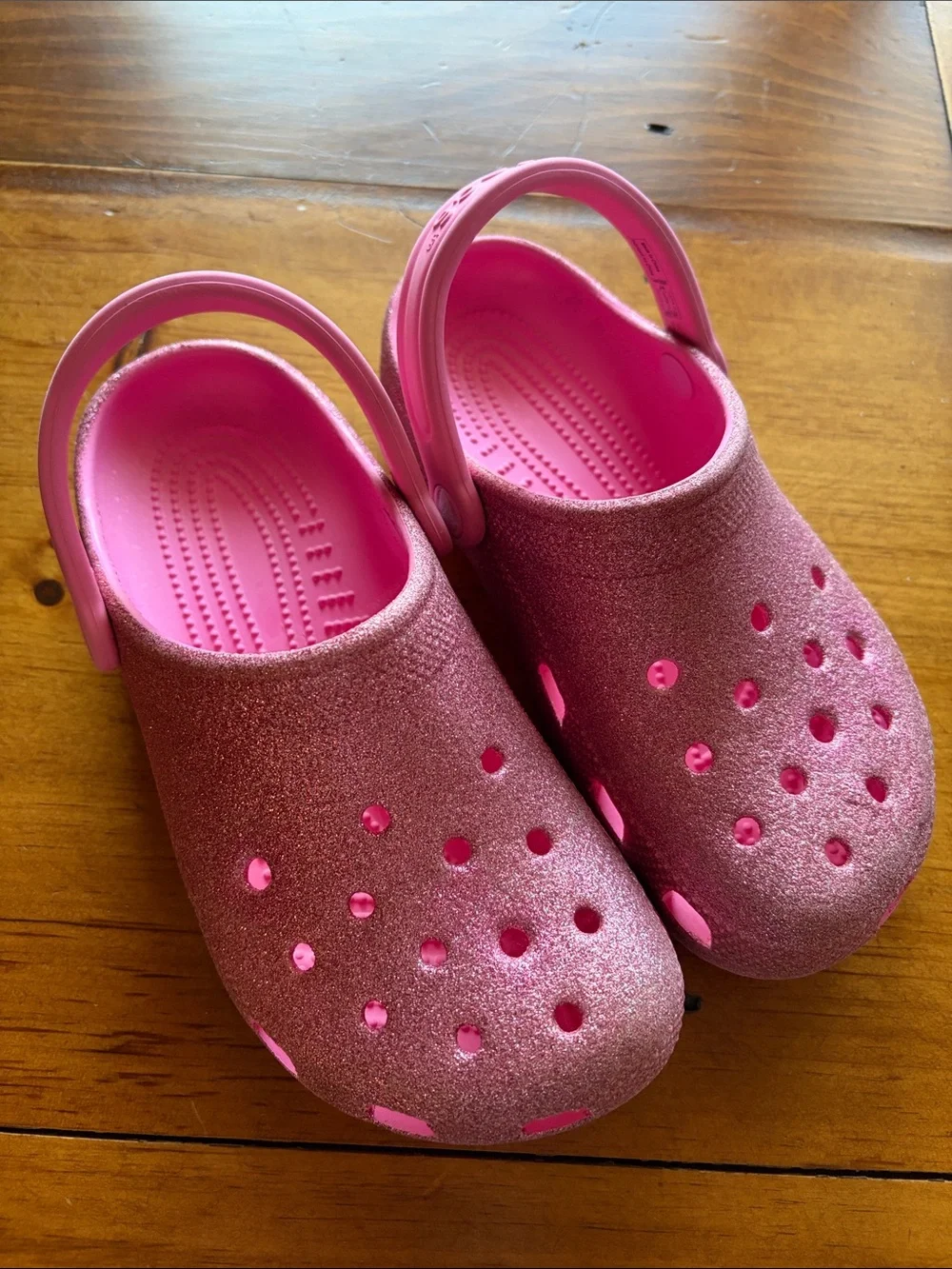 CROCS Kids Pink Glitter Clog Sz 4